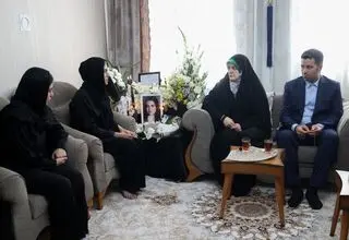 تسلیت دختر رئیس‌جمهور به خانواده الهه حسین‌نژاد 