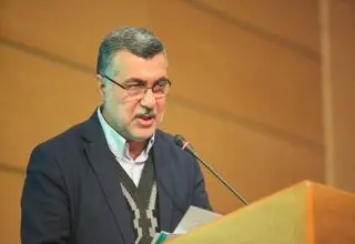 انتقاد وزیر بهداشت از تجویز سرم برای برخی بیماران 