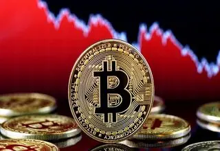 کاهش قیمت بیت‌کوین از بالاترین رکورد تاریخی!