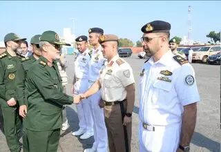 پهلو گرفتن ناوگروه نیروی دریایی سپاه پاسداران در بندر شارجه امارات