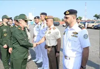 پهلو گرفتن ناوگروه نیروی دریایی سپاه پاسداران در بندر شارجه امارات