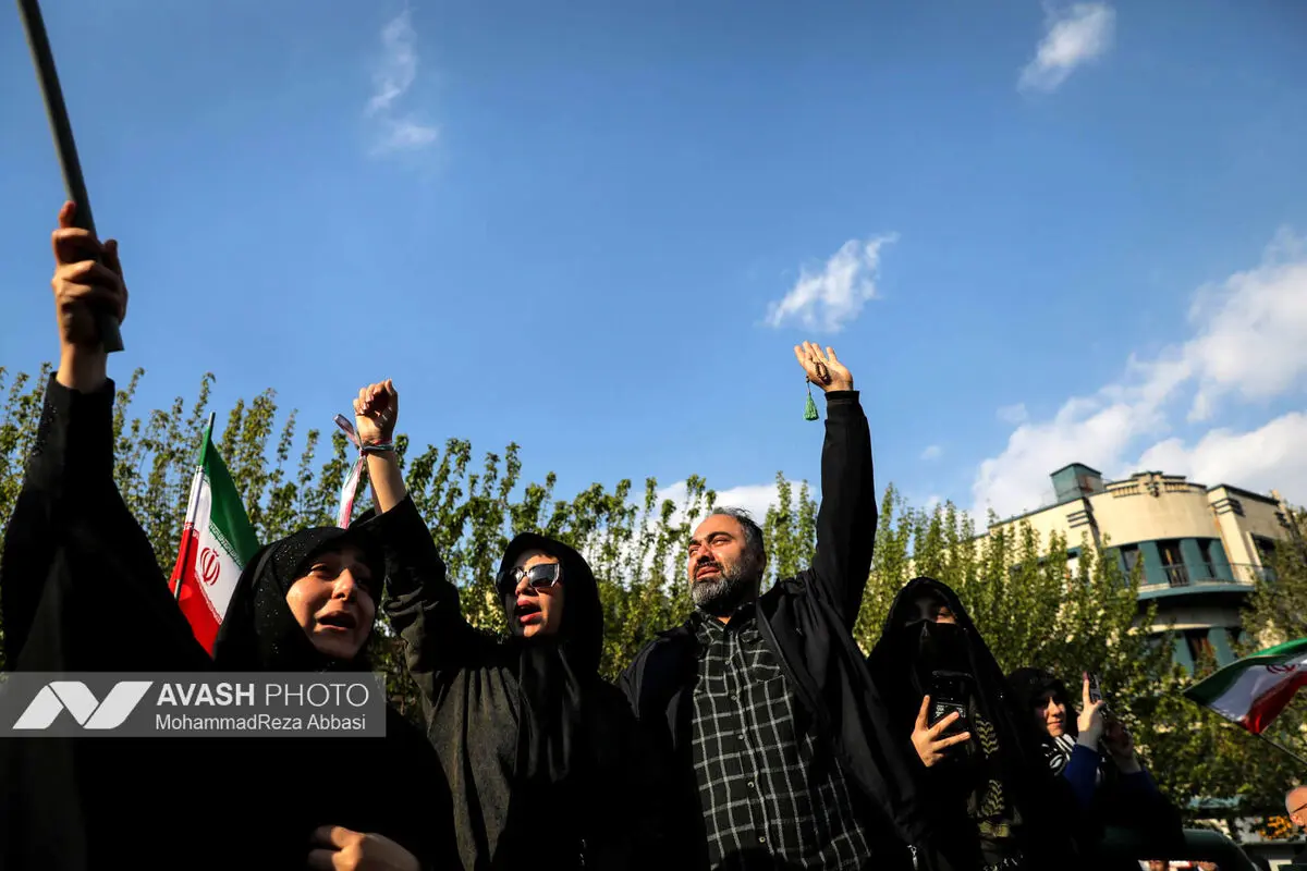 تشییع پیکر دریابان شهید «علیرضا تنگسیری» و جمعی از شهدای والامقام