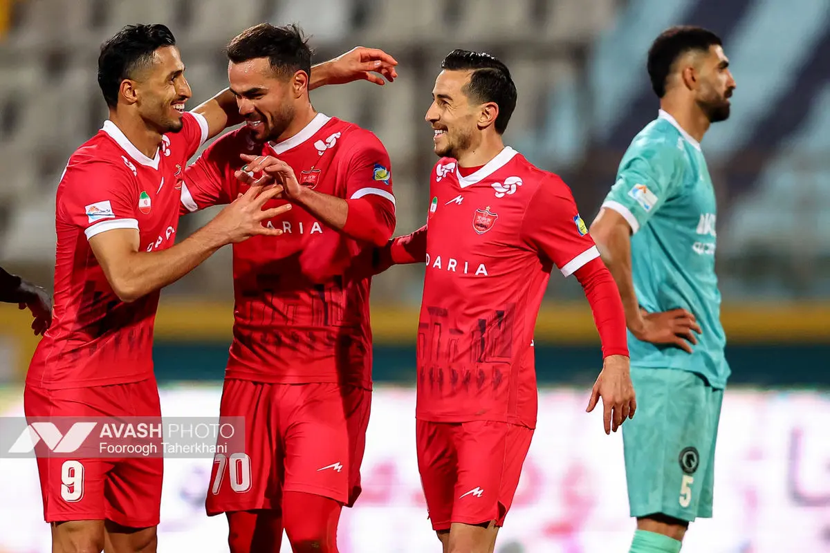 لیگ برتر فوتبال - پیکان و پرسپولیس