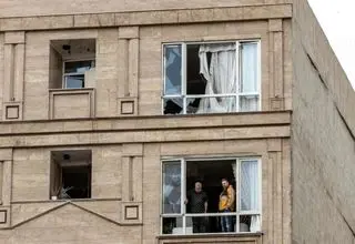 ادامه حملات موشکی سنگین به تهران/ حمله به ساختمان مجلس خبرگان در قم + عکس و فیلم