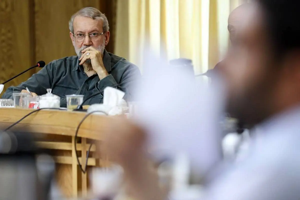 لاریجانی: آمریکاییها مدلی را مطرح میکنند که عملاً مسیر مذاکره را منتفی کند