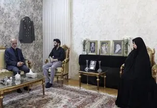 ابلاغ سلام رهبر انقلاب به خانواده سپهبد شهید موسوی