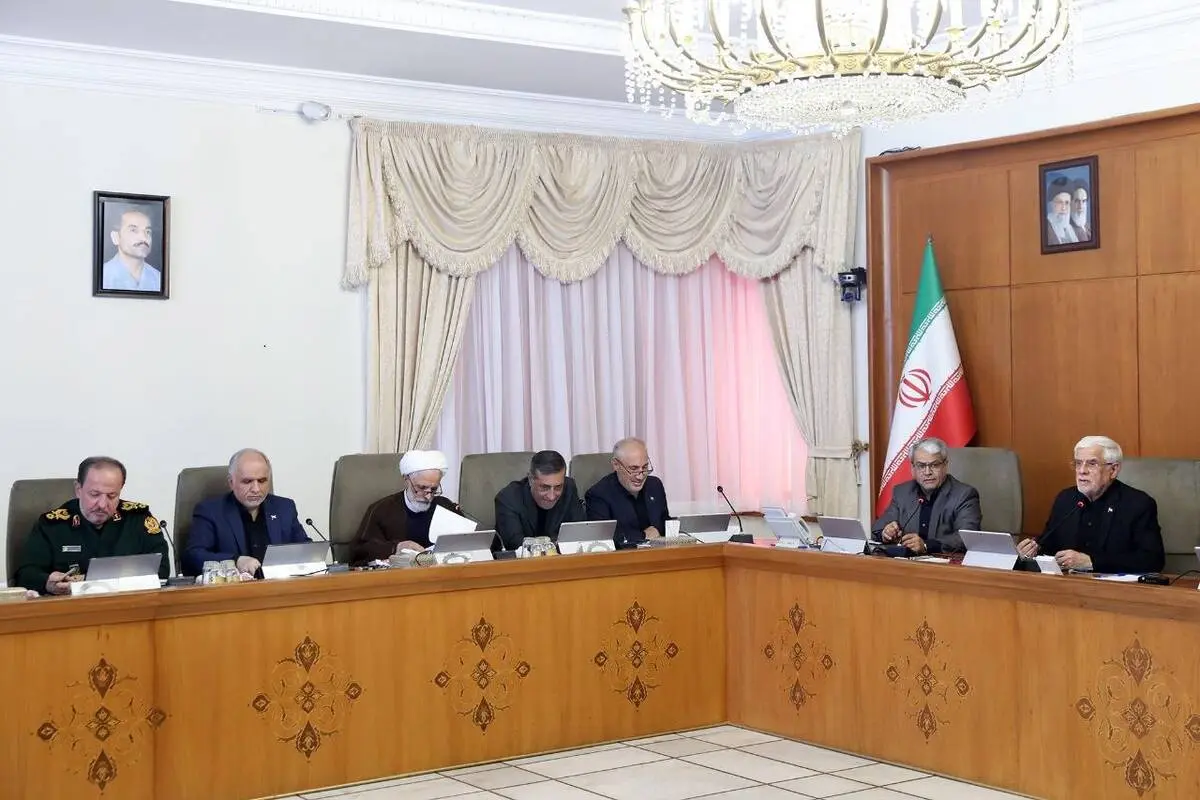 عارف: مهمانان خارجی از جمعه برای حضور در مراسم تشییع رهبر شهید وارد ایران می‌شوند