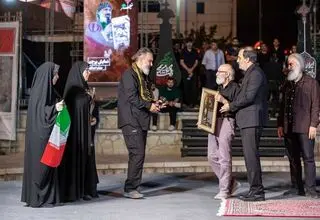 سوگواری اقوام ایرانی در تهران طنین‌انداز شد/ نوای ارسباران تا تجلیل از پدر شهید هنرمند