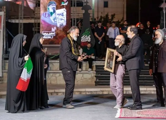 سوگواری اقوام ایرانی در تهران طنین‌انداز شد/ نوای ارسباران تا تجلیل از پدر شهید هنرمند