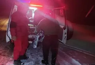 نجات مادر باردار گرفتار در برف و کولاک «ایرج»