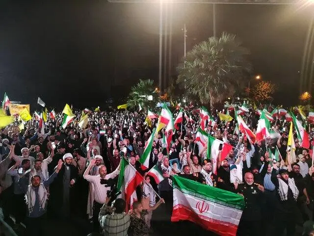 مردم تهران در میدان فلسطین تجمع کردند