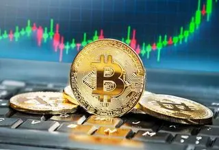 قیمت بیت کوین به زیر ۱۲۴ هزار دلار رسید