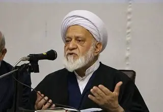 مصباحی مقدم به پزشکیان: چرا سرمایه‌گذار خارجی باید ۲۴ ماه معطل شود؟