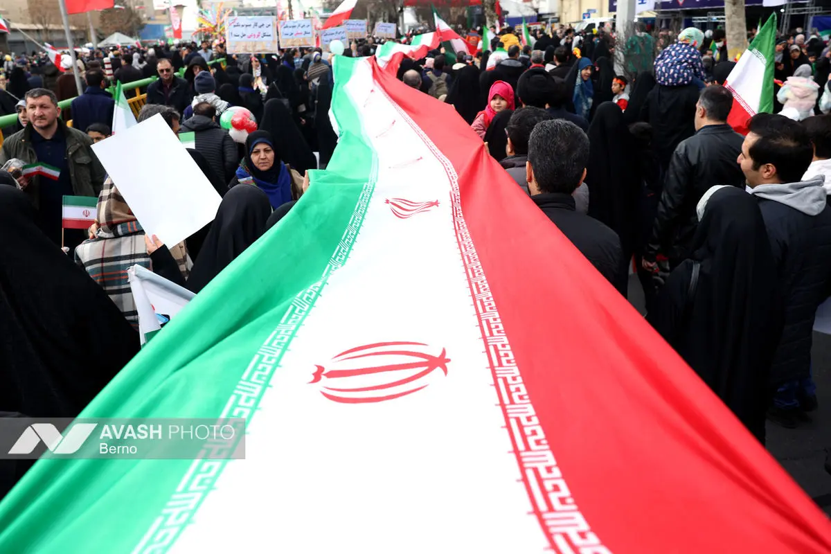 حضور مردم و  مسئولان در راهپیمایی ۲۲ بهمن