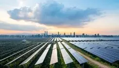 افزایش ظرفیت تولید نیروگاه‌‌های برق خورشیدی با بهره‌برداری از چند مگاپروژه بزرگ‌مقیاس  