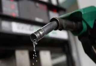 فرایند صدور مجوز واردات بنزین سوپر به پایان رسید
