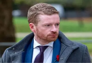 پس‌لرزه‌های رسوایی اپستین به دفتر نخست‌ وزیر انگلیس رسید 