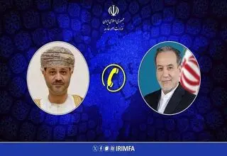 گفت‌وگوی تلفنی وزیر امور خارجه ایران و عمان درباره آخرین تحولات تنگه هرمز 