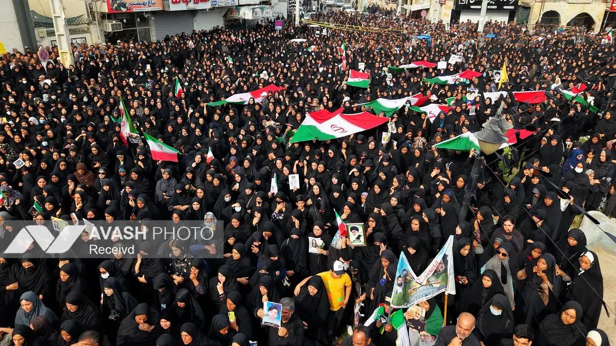 گزارش نصویری/ تشییع پیکر شهدای مدرسه میناب