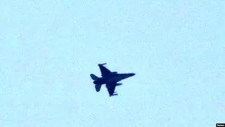 عبور جنگنده از آسمان تهران