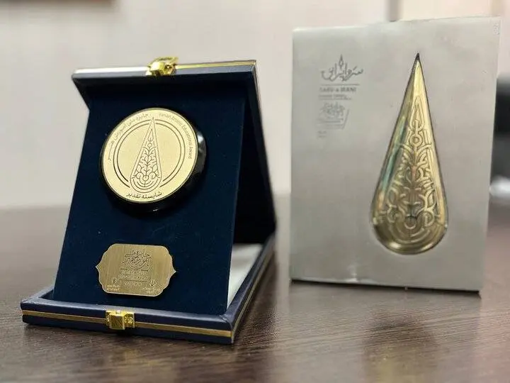 تجلیل از مفاخر و مربیان هنر در اختتامیه جایزه «سرو ایرانی»