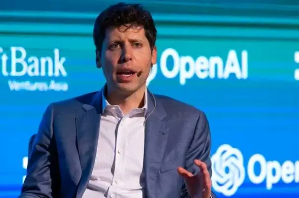سم آلتمن، طراح اپل را خرید