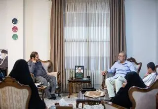 دیدار لاریجانی با خانواده شهیدان محرابی و شادمانی