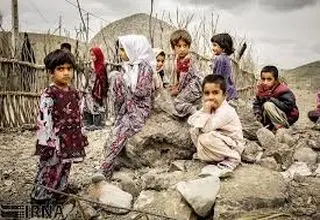 زخم گرسنگی بر صورت کودکان ایرانی 