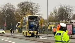 مصدومیت ۱۸ نفر در تصادف اتوبوس مدرسه