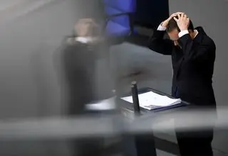 ادعای رئیس اسرائیل: درآمدهای ایران کم شده است