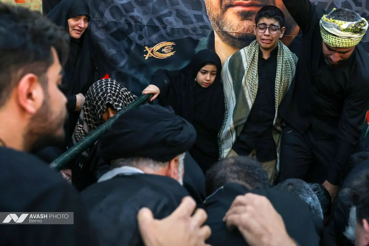 خاکسپاری پیکر سردار شهید «حسین سلامی»  فرمانده کل سپاه و سردار «مسعود شانه‌ئی»