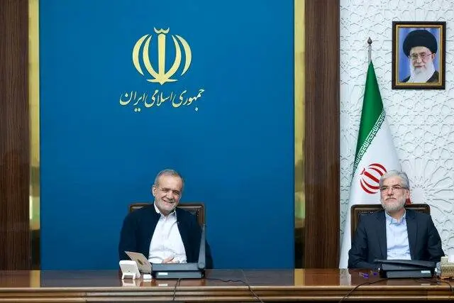 پزشکیان: دانشگاهها باید موتور حل مسائل کشور شوند