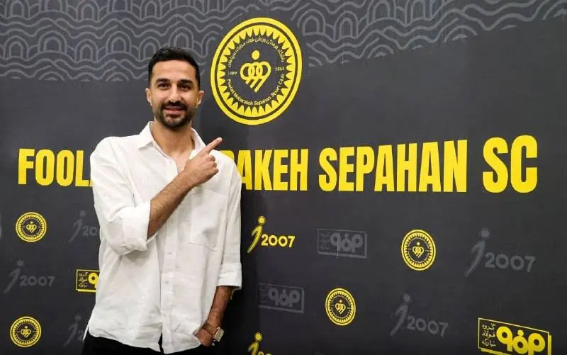هادی محمدی با سپاهان تمدید کرد
