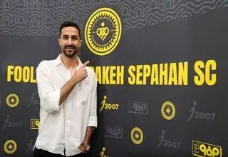 هادی محمدی با سپاهان تمدید کرد