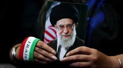 محمد معتمدی برای رهبر شهید خواند 