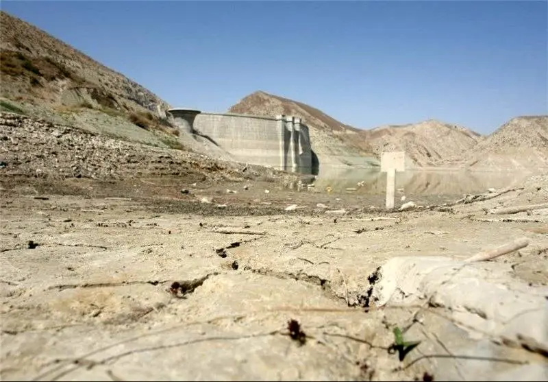 کاهش ۲۵ درصدی حجم آب موجود در سدها