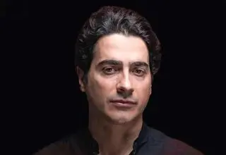 «همایون شجریان» به سوگ مادر نشست
