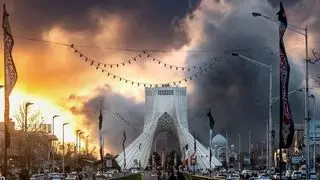 مردم در حوالی مکان‌های بمباران شده ماسک N۹۵ بزنند / عضو مجلس خبرگان: گزینه اصلح رهبری انتخاب شده + فیلم و عکس