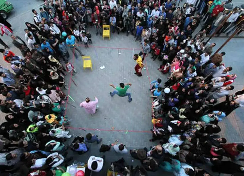 نسلی که می‌خواهد شنیده شود، نه هدایت!