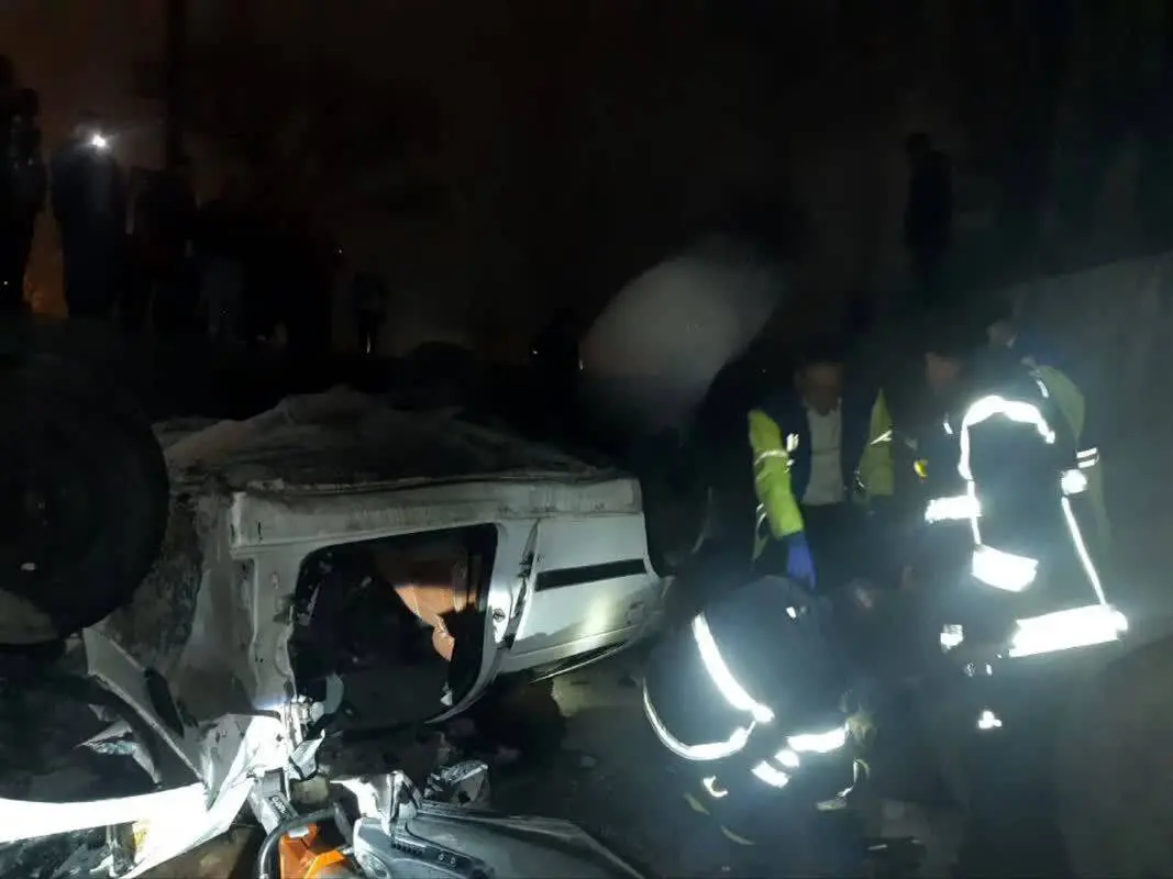 تصادف ۲ دستگاه خودرو سواری در جاده کندوان