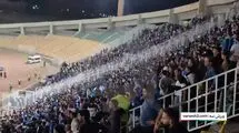 شعار علیه ساپینتو پس از تساوی استقلال مقابل چادرملو