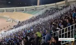 شعار علیه ساپینتو پس از تساوی استقلال مقابل چادرملو