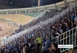 شعار علیه ساپینتو پس از تساوی استقلال مقابل چادرملو