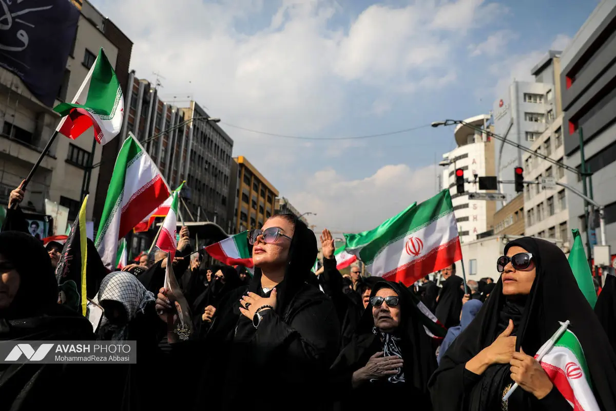 مراسم تشییع «علی لاریجانی»، «غلامرضا سلیمانی» و قهرمانان «ناو دنا»