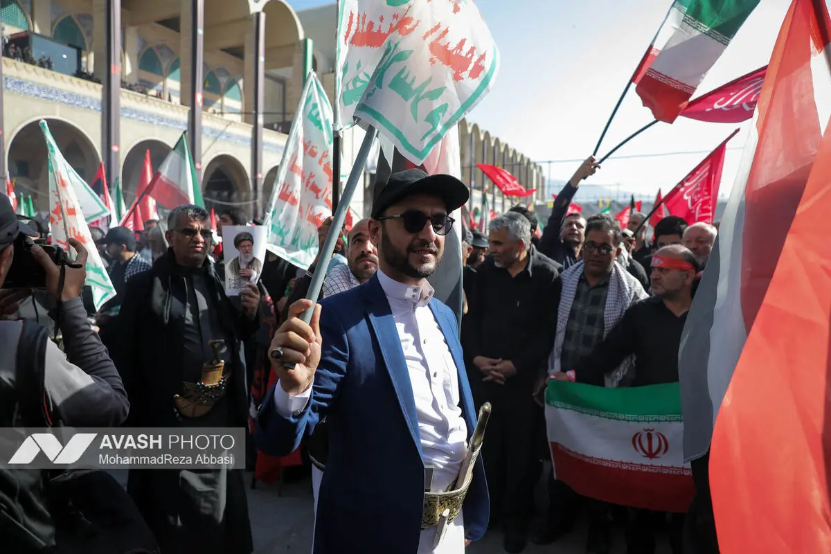 اقامه نماز بر پیکر رهبر شهید انقلاب در مصلای تهران