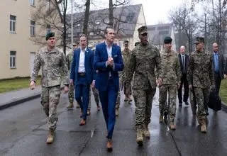 طرح تغییرات در پنتاگون/ آیا آمریکا دست از سلطه بر می‌دارد؟