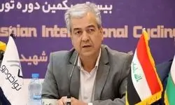 داور بین‌المللی والیبال در میدان دوچرخه‌سواری