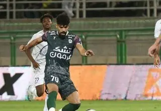 مهاجم ذوب آهن: پول ندادند تعطیلات عید خانه هستم