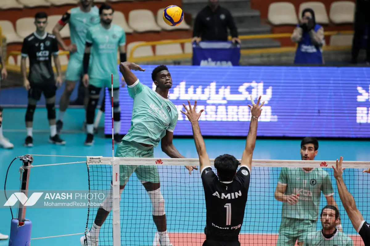 دیدار تیم های والیبال پیکان تهران و رازین پلیمر