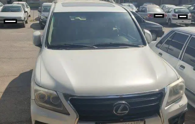 لکسوس ۲۵۰ میلیاردی راهی پارکینگ شد